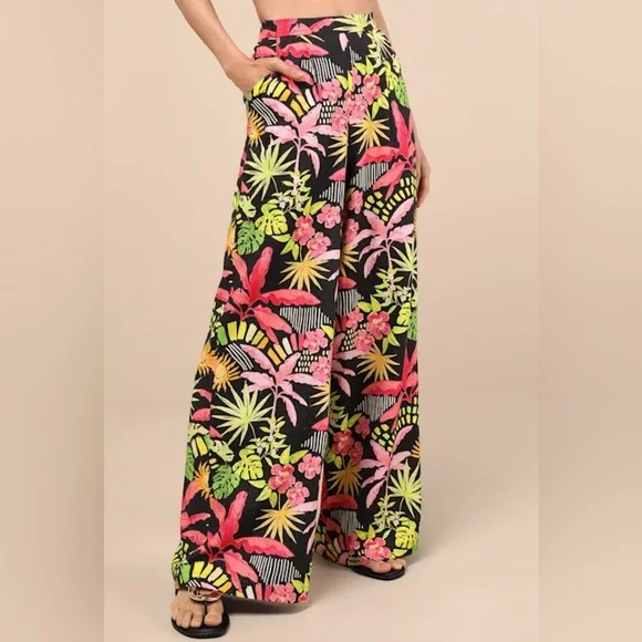 Tropical Print Two-Piece Set Adjustable Cami and Wide Leg Lined Pants w/ Pockets - Picture 3 of 9